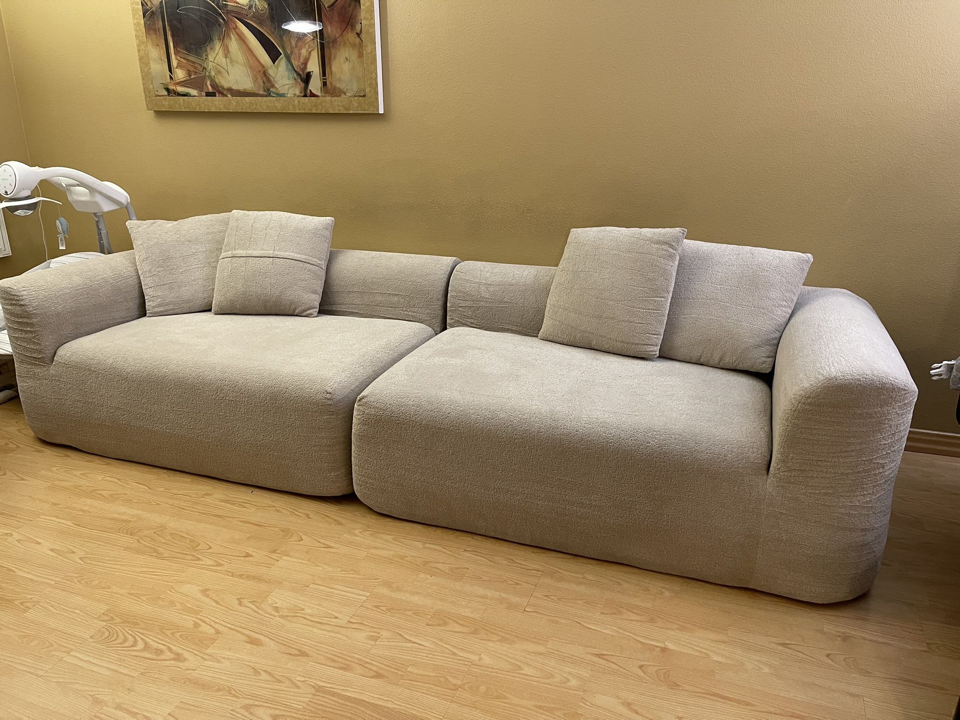 Sofa / Couch