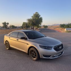 2015 Ford Taurus