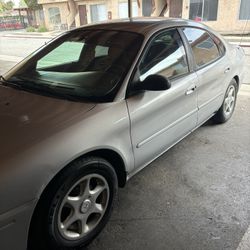 2006 Ford Taurus