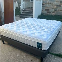Sapira Chill Hybrid Mattress, King, Firmness: Medium-Firm Like New, Excellent Condition