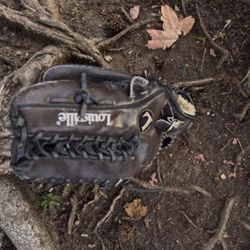 Louisville Slugger Glove. Located In Glendora 