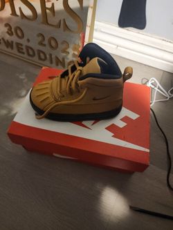 nike toddler boot