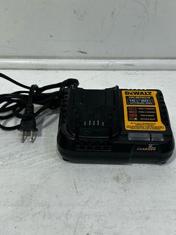 Dewalt DCB1104 4-Amp 12V / 20V