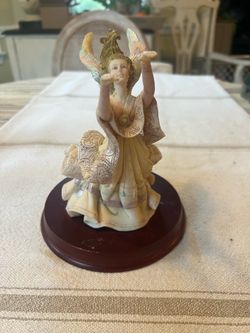 Resin Guardian Angel with Uplifted arms and Rainbow Wings