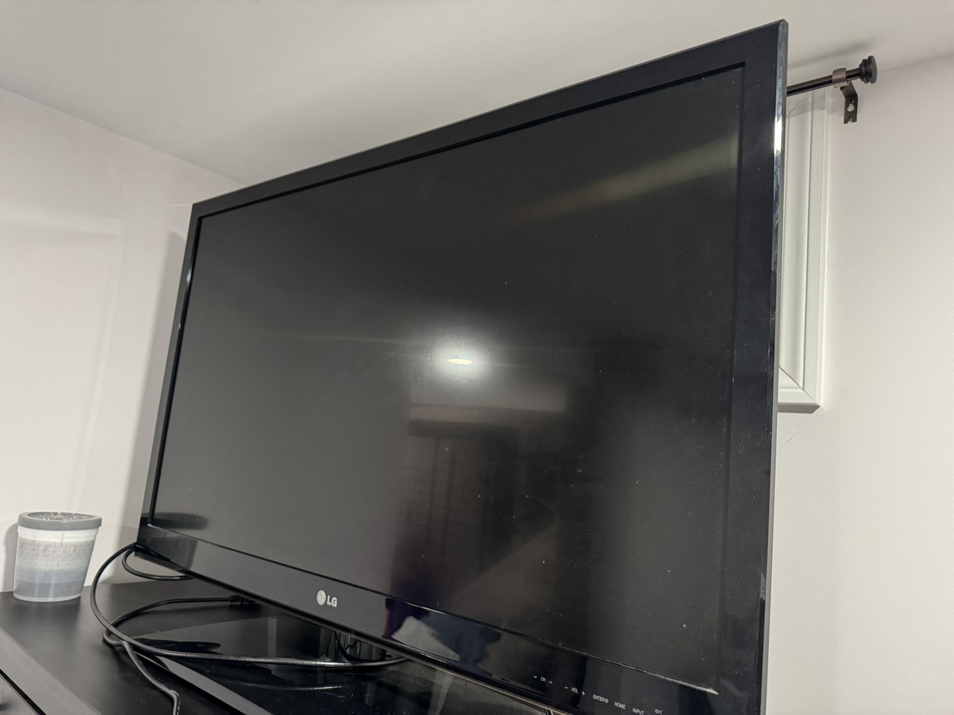 45 “ LG TV