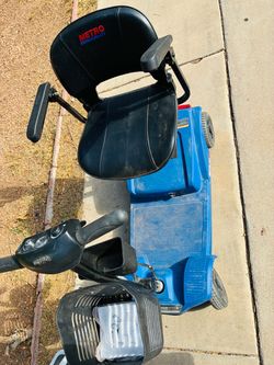 Scooter in good condition. New Harley used has everything that belongs to a key charger basket  owner’s manual.