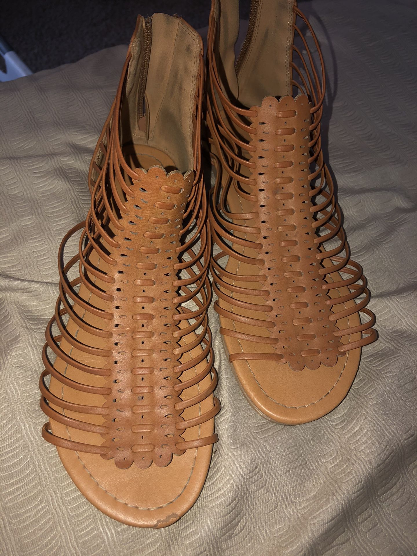 Free size 9 sandals