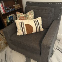Ashley 4- Piece Living Room Set 