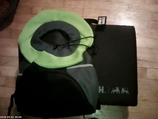 Folding Dog Bed/Pet Carry Backpack