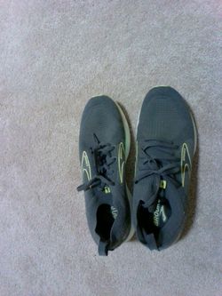 Brooks Ghost
