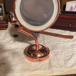 CONAIR, Lighted Magnifying Mirror. Branford