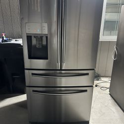 Samsung Counter depth Refrigerator 