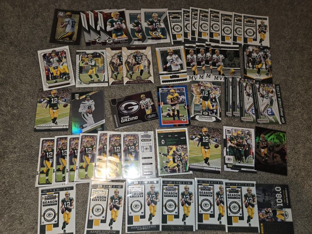 Huge LOT of Aaron Rodgers Football Cards! Green Bay Packers New York Jets Panini Contenders Donruss Elite Rookies & Stars All Sleeved & Good Condition