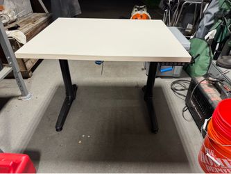 Sit Stand Desk (not working)