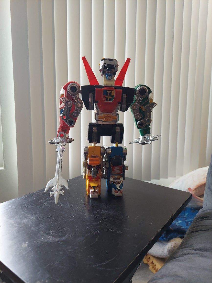 1984 Vintage Voltron Figure