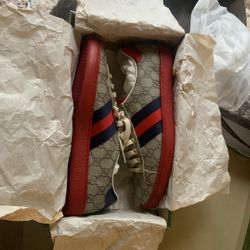 Gucci Shoe Size 44
