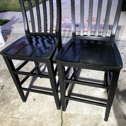WOODEN CHAIRS