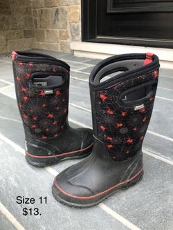 Boys shoes size 11