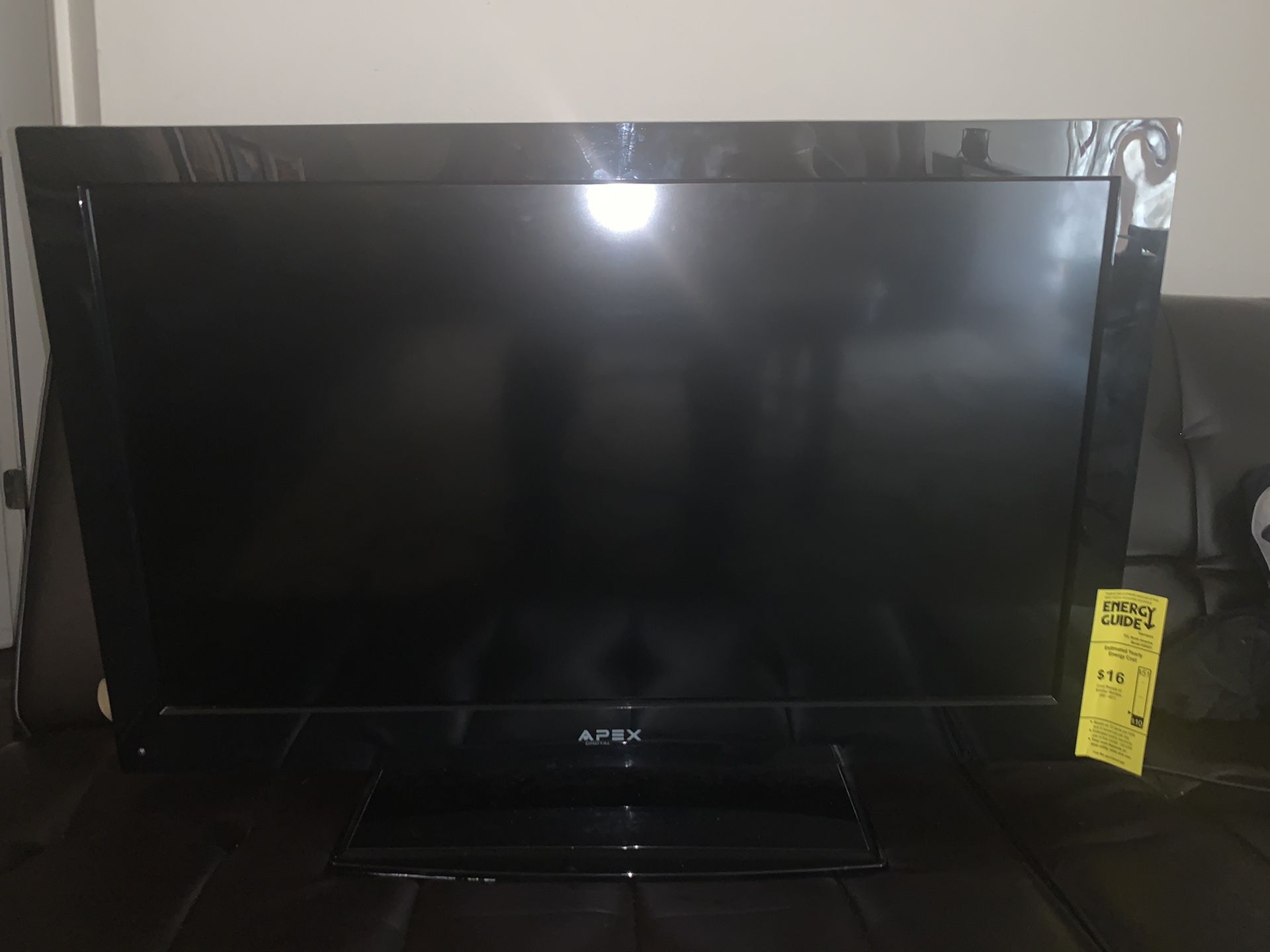 APEX T.V 27inch