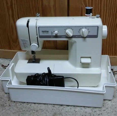 Brother VX1120 Sewing Machine w Case