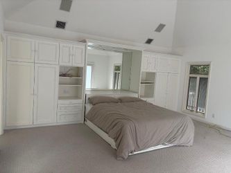 Murphy bed