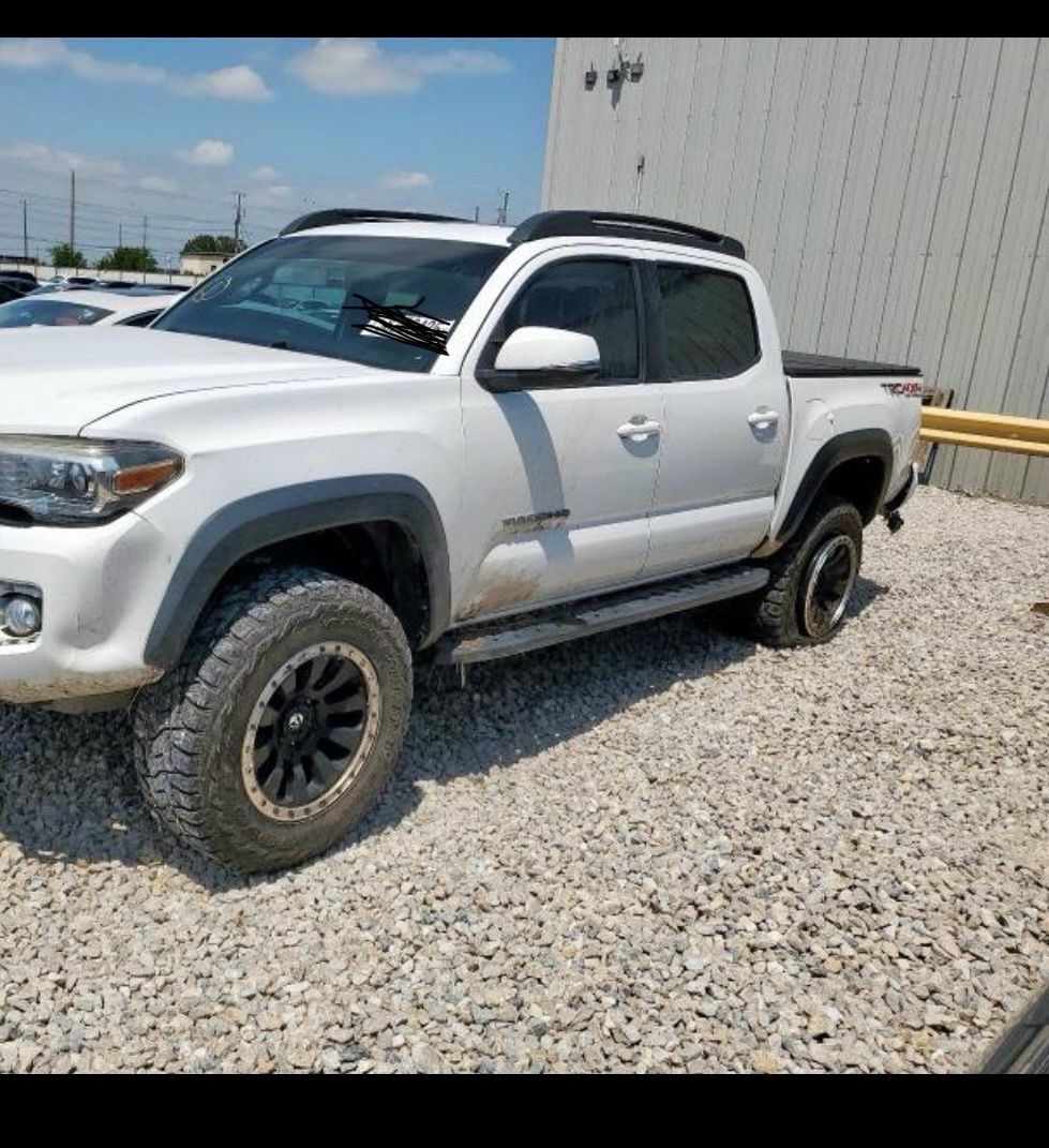 Toyota Tacoma 2016/2023 Parts Read Partssss