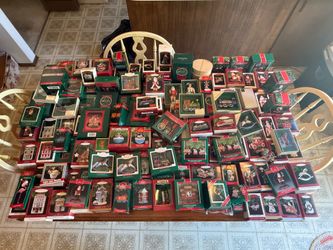 Huge vintage lot 70+ Hallmark keepsake ornaments 1980s 1990s all in original boxes
