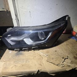 2018 2020 chevy equinox driver side halogen headlight 