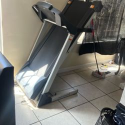 Treadmill 