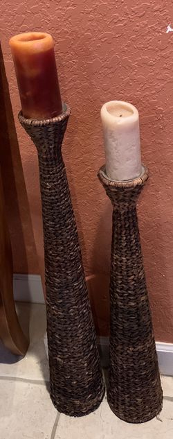 (2) Beautiful Decor Canddles Stands