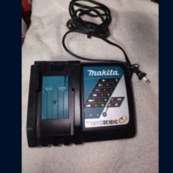 Makita Charger New 