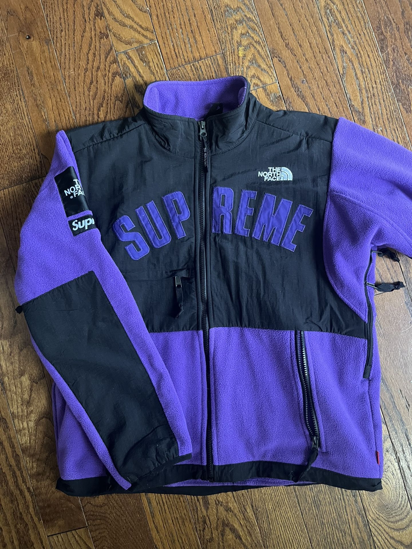 SUPREME x NORTH FACE FLEECE