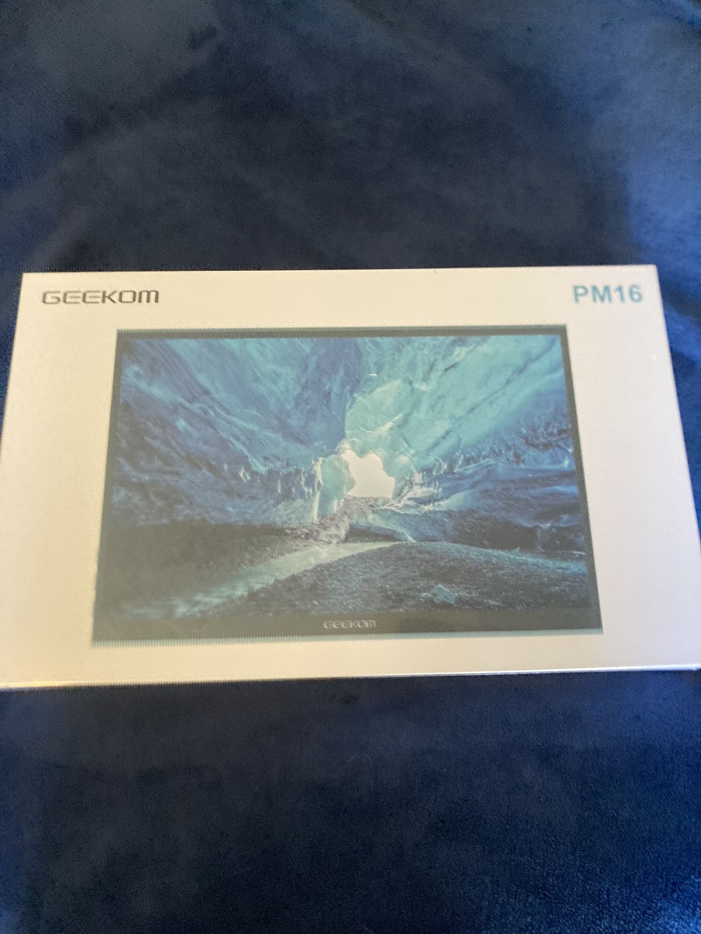 Geekom PM16 Portable Monitor