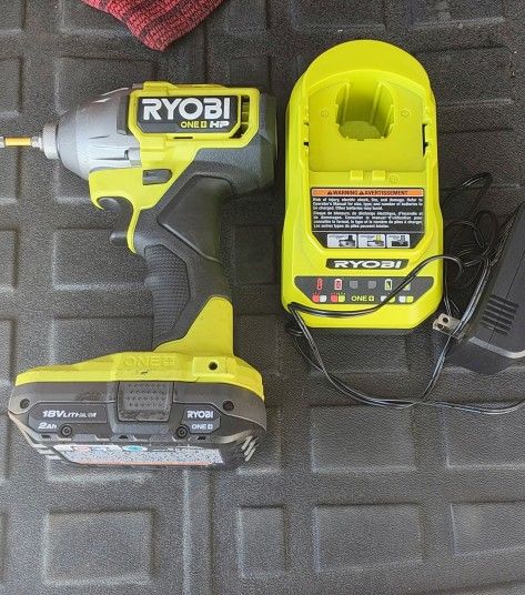 ryobi impact drill whit 1 baterie 1 charget