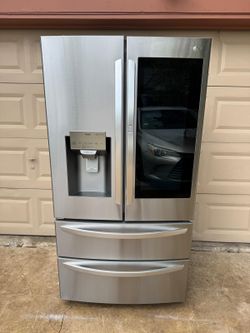 Lg Refrigerador In Good Condition. Free delivery and installation