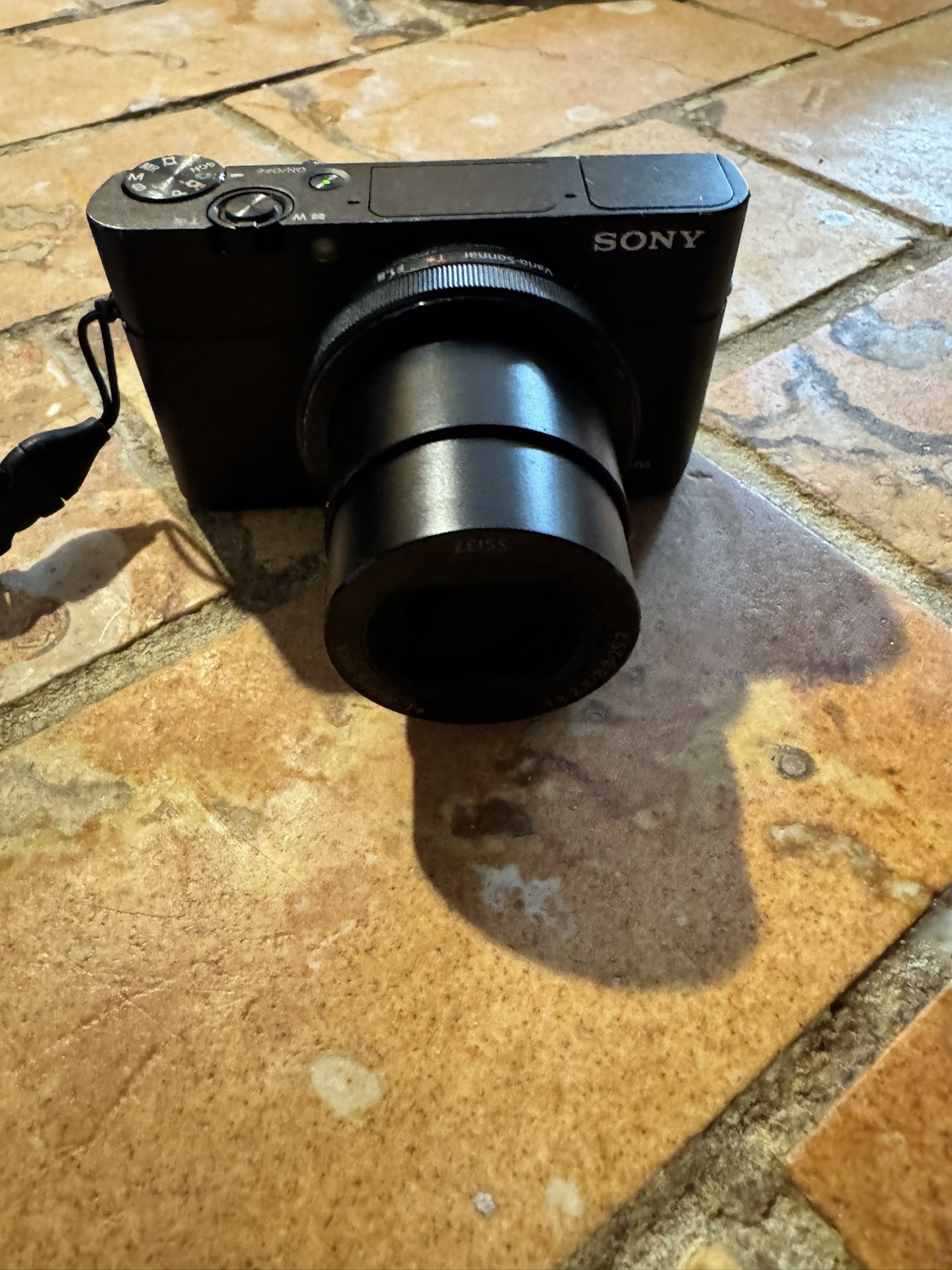 Sony Cyber-shot DSC-RX100 III M3 Digital Camera