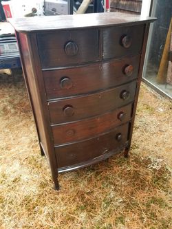 Vintage dresser