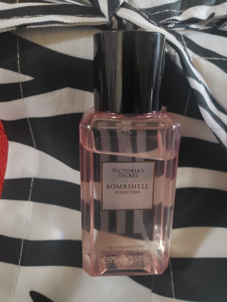 Women's Parfume Fragrance Mist (BOMBSHELL SEDUCTION) by Victoria Secret