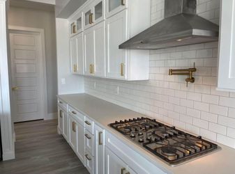 🔥 Introducing Our New RTA Cabinets: Perfect for Kitchen, Bath, Laundry, Garage, and Closets! 🔥