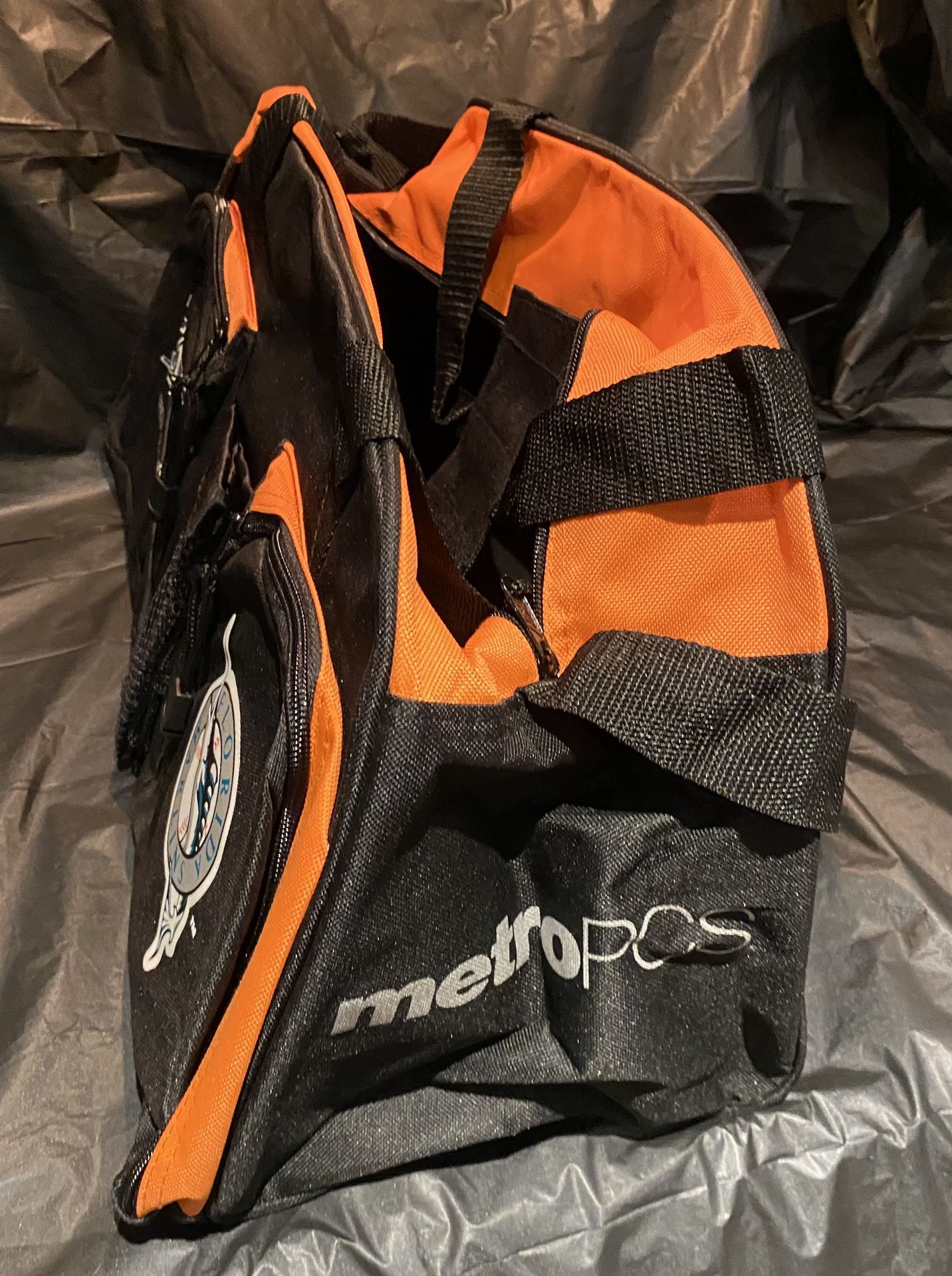 Vintage Miami Dolphins Duffel Bag for Sale in Miami, FL - OfferUp