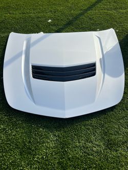 2016-2019 Cadillac CTS-V V3 OEM Hood White w/ Factory Carbon Fiber Vent Assembly