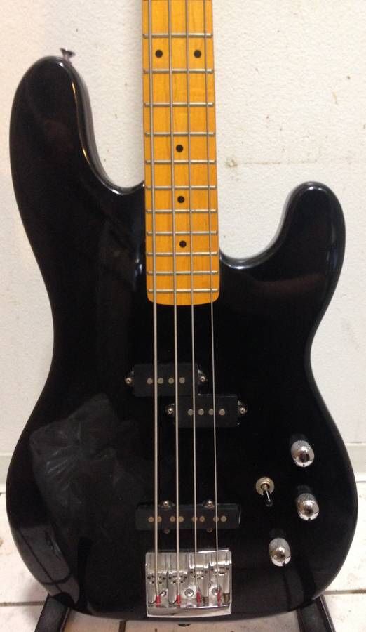 Kramer Striker 700ST 1980's P-Bass Style Made in Korea PJ Pickups