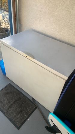 Deep freezer chest freezer
