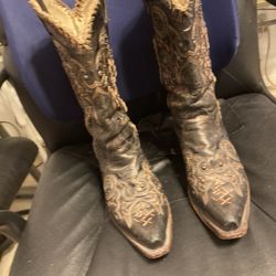 Ladies Boots 