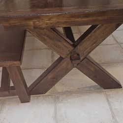 Beautiful Pottery Barn Dining Table With Bench And 4 Chairs