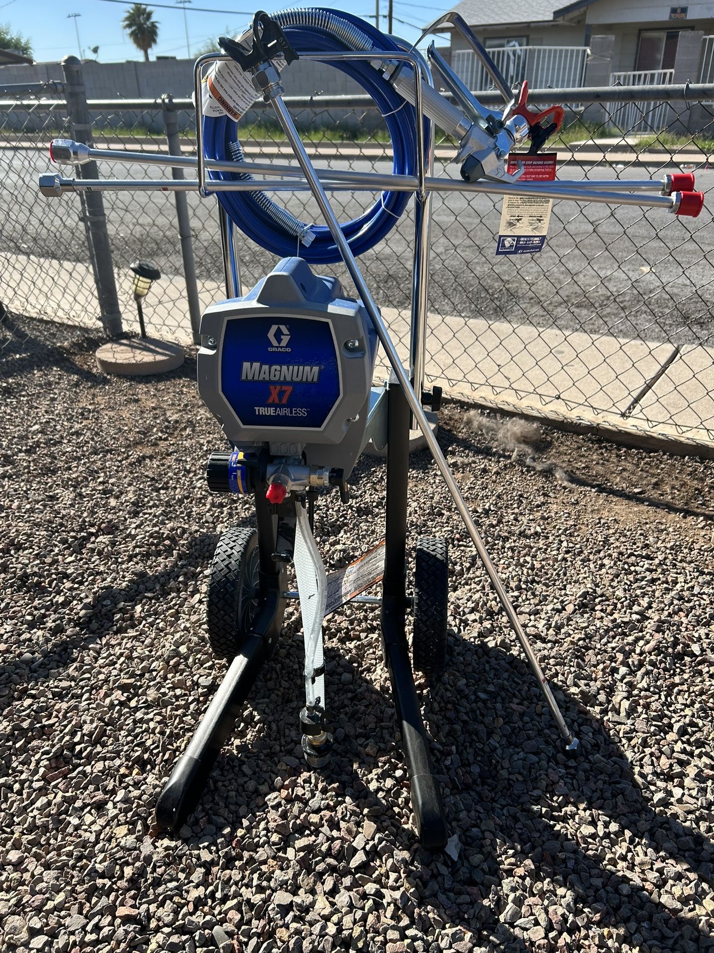 Graco Paint Sprayer X7 Comes with Extensions $440 Serious Buyers Only . Firm On Price NO CUÁNTO LO MENOS