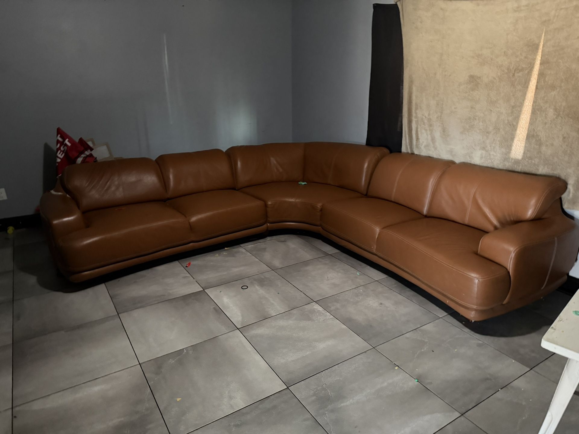Wschilling Brown Leather Couch