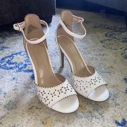 Lauren Conrad Size 6.5 White heels