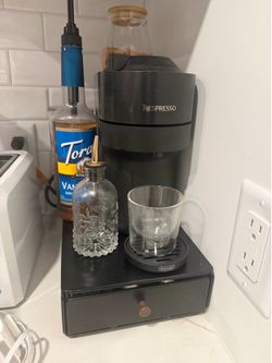 Nspresso vertuo pop+ , pod holder and pods