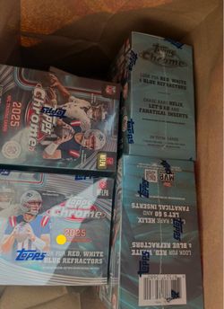 2025 Topps Chrome NFL Blaster/Hanger